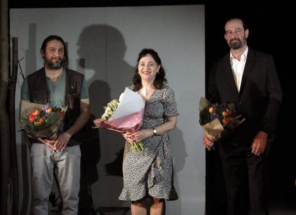 Od premiéry do 100. reprízy se zdánlivě nic nezměnilo